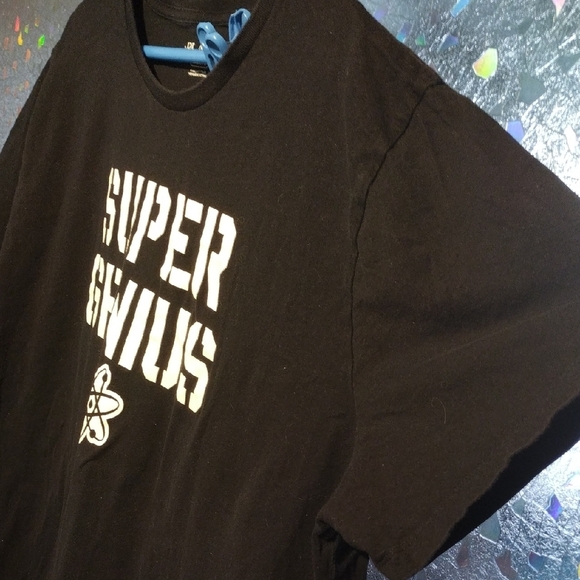 Place Black Super Genius Tee - Picture 6 of 11